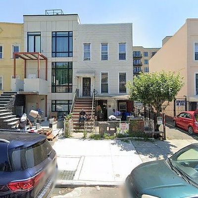 26 Pulaski St, Brooklyn, NY 11206