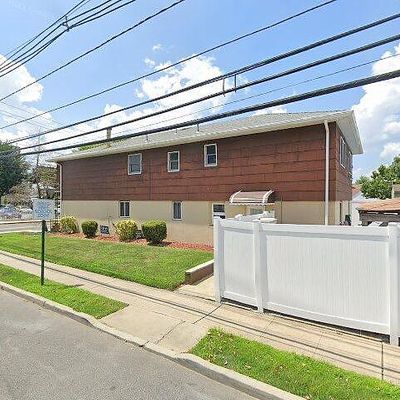 260 Front St, Secaucus, NJ 07094