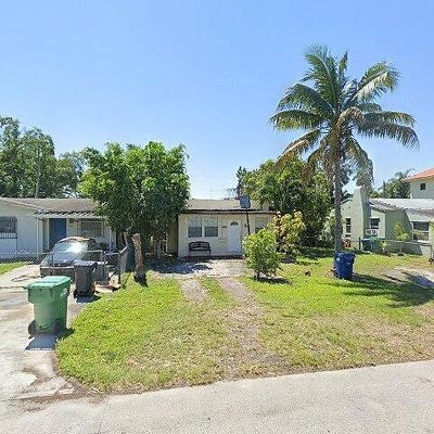 2632 Ne 214 Th St, Miami, FL 33180