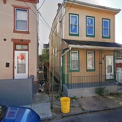 27 High St, Trenton, NJ 08609