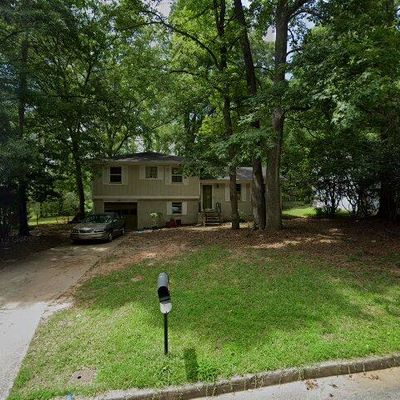 271 Leafwood Ln, Riverdale, GA 30274