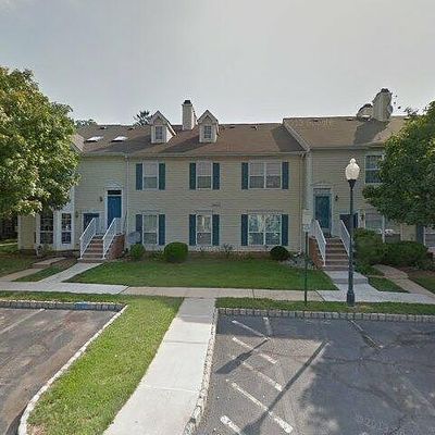 32 Columbus Dr, Franklin Park, NJ 08823