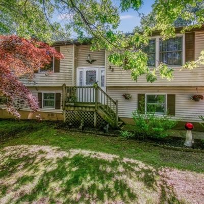 32 High Crest Dr, Hamburg, NJ 07419