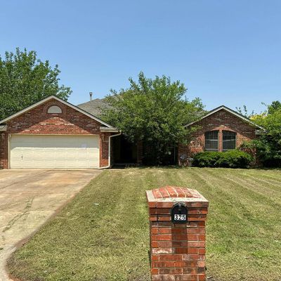 325 E Twelve Oaks Ter, Mustang, OK 73064