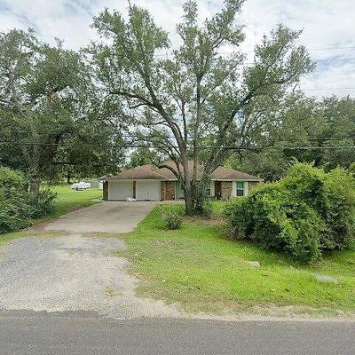 328 Franzen St, Winnie, TX 77665