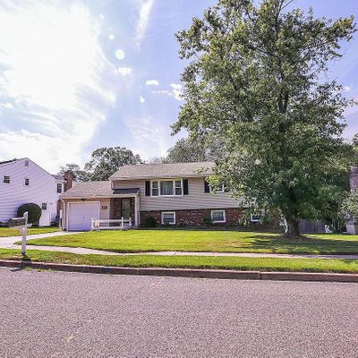 33 Daytona Ave, Sewell, NJ 08080