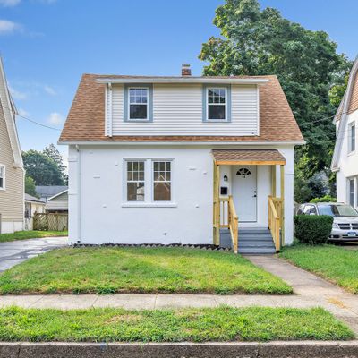 34 Chew St, West Haven, CT 06516