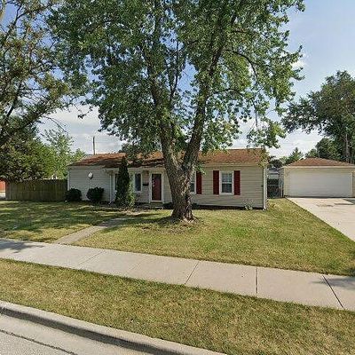 35 Arlington Dr, Romeoville, IL 60446