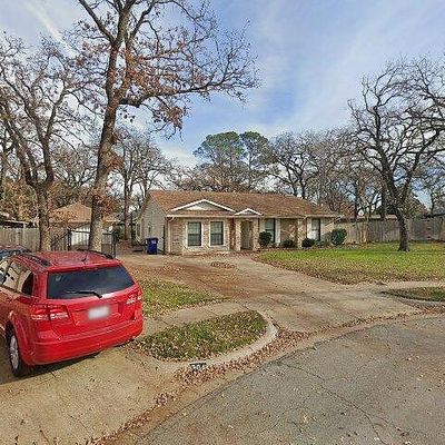 303 Lone Oak Cir, Euless, TX 76039