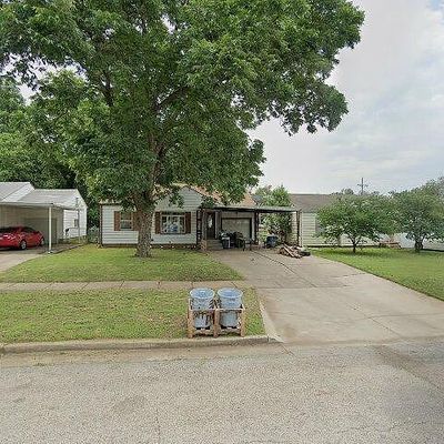 304 E Detroit Ave, Ponca City, OK 74601