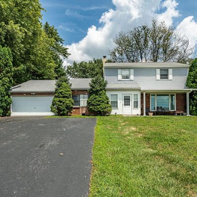 31 Lakeview Rd, Downingtown, PA 19335