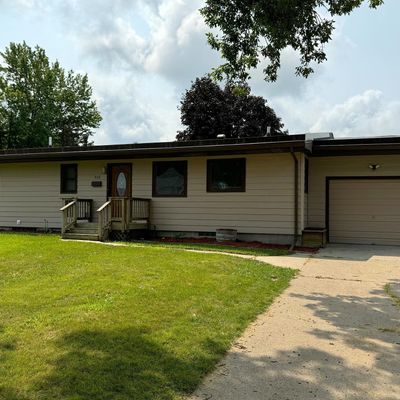 312 S Circle Dr, Blue Earth, MN 56013