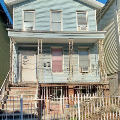 38 Jewett Ave, Jersey City, NJ 07304