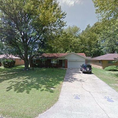 3805 N Linden St, Muncie, IN 47304