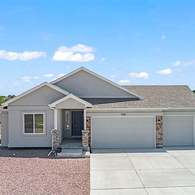 386 E Larchmont Dr, Pueblo, CO 81007