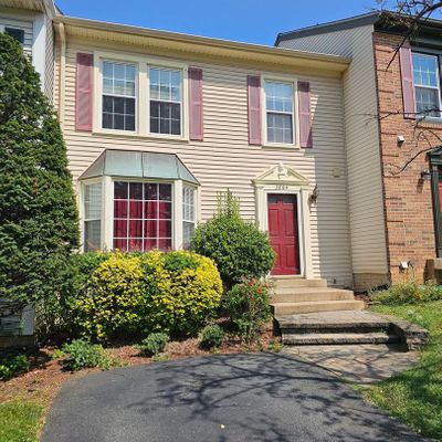 3864 Mohr Oak Ct, Fairfax, VA 22033