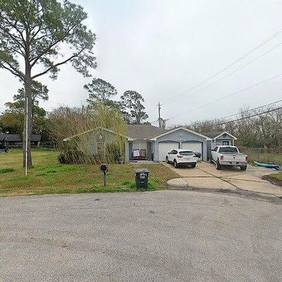 3911 Marlin Ln, La Porte, TX 77571