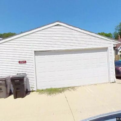 3927 E Cudahy Ave, Cudahy, WI 53110