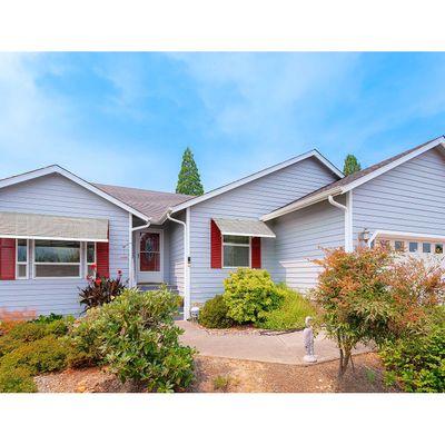 400 Sunnyside Dr, Winston, OR 97496