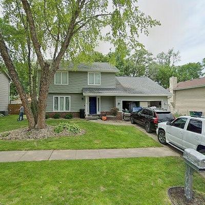 4016 Patricia Dr, Urbandale, IA 50322