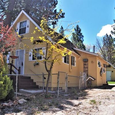 40235 Guinan Ln, Big Bear Lake, CA 92315