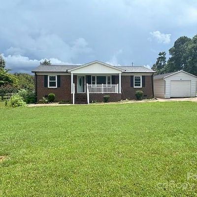 407 Pam Dr, Gastonia, NC 28056