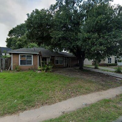 4105 Ella Blvd, Houston, TX 77018