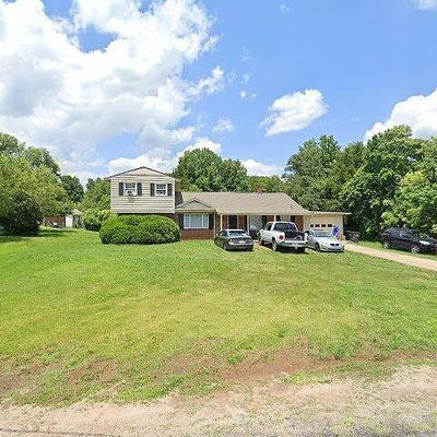 4117 Sylvia St, Winston Salem, NC 27104