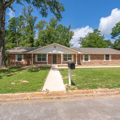 413 Angelina St, Jacksonville, TX 75766