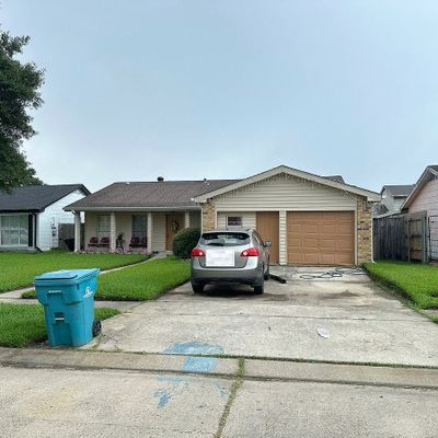 3736 Clover Ln, Harvey, LA 70058