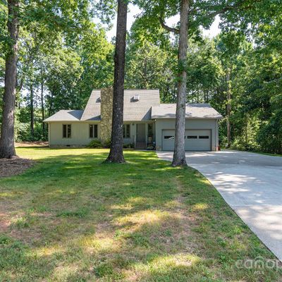 4438 River Rd, Hickory, NC 28602