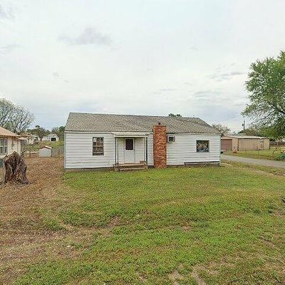 423 S 3 Rd St, Sentinel, OK 73664