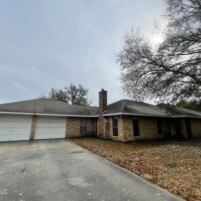 43 Dunhurst Long Rd, Picayune, MS 39466