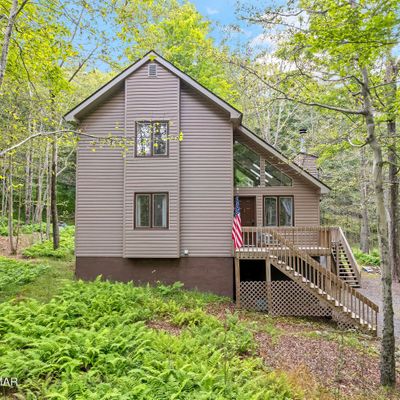 43 Mountainside Dr, Gouldsboro, PA 18424