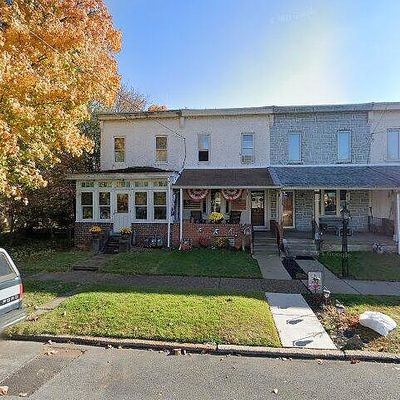 437 Iroquois St, Essington, PA 19029