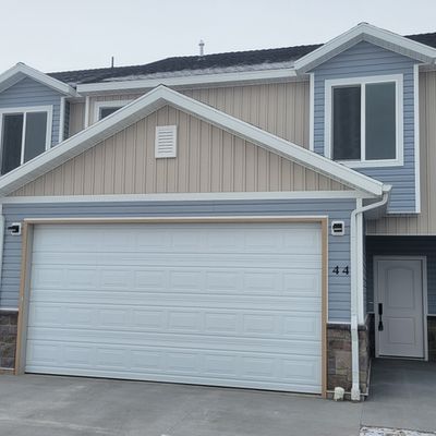 44 Cedar Ln, Malad City, ID 83252