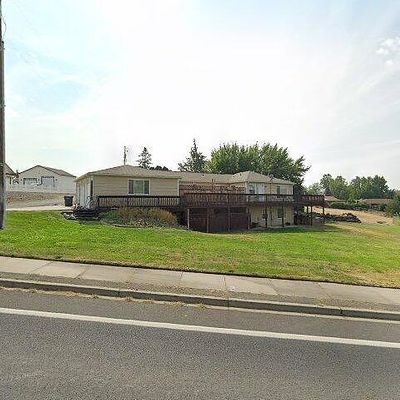 5204 Roza Hill Dr, Yakima, WA 98901