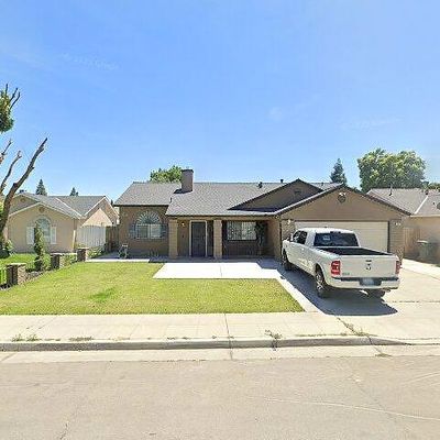 5373 W Robinson Ave, Fresno, CA 93722