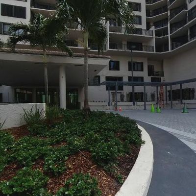 540 Brickell Key Dr #928, Miami, FL 33131