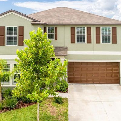 5429 Blue Azure Dr, Wimauma, FL 33598