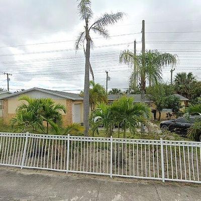 547 W 1 St St, Riviera Beach, FL 33404