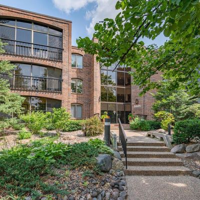 5501 Dewey Hill Rd #233, Minneapolis, MN 55439