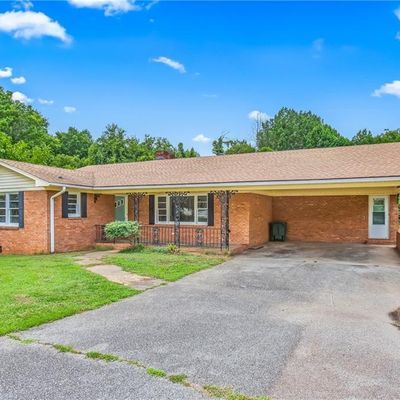 5509 Old Thomasville Rd, High Point, NC 27263