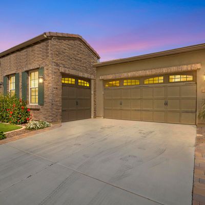 56 E Camellia Way, San Tan Valley, AZ 85140