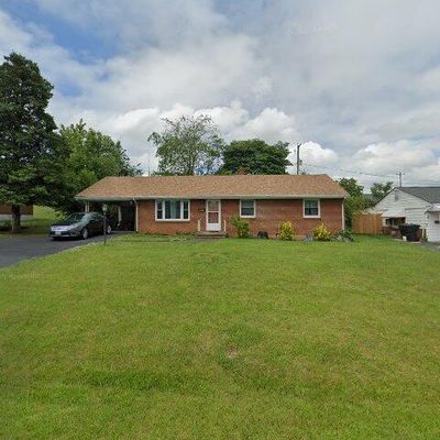 5602 Thornrose Rd, Roanoke, VA 24012