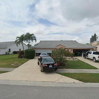 561 Saint Andrews Blvd, Naples, FL 34113