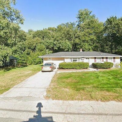 57 Ardsley Cir, Brockton, MA 02302