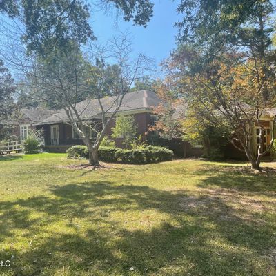 513 Coleman St, Como, MS 38619