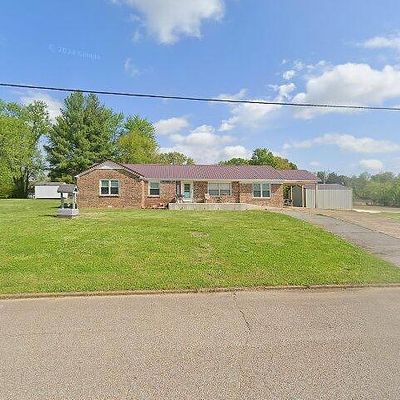 513 Gaylord St, Dresden, TN 38225