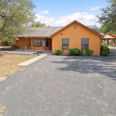 515 County Road 4644, Hondo, TX 78861